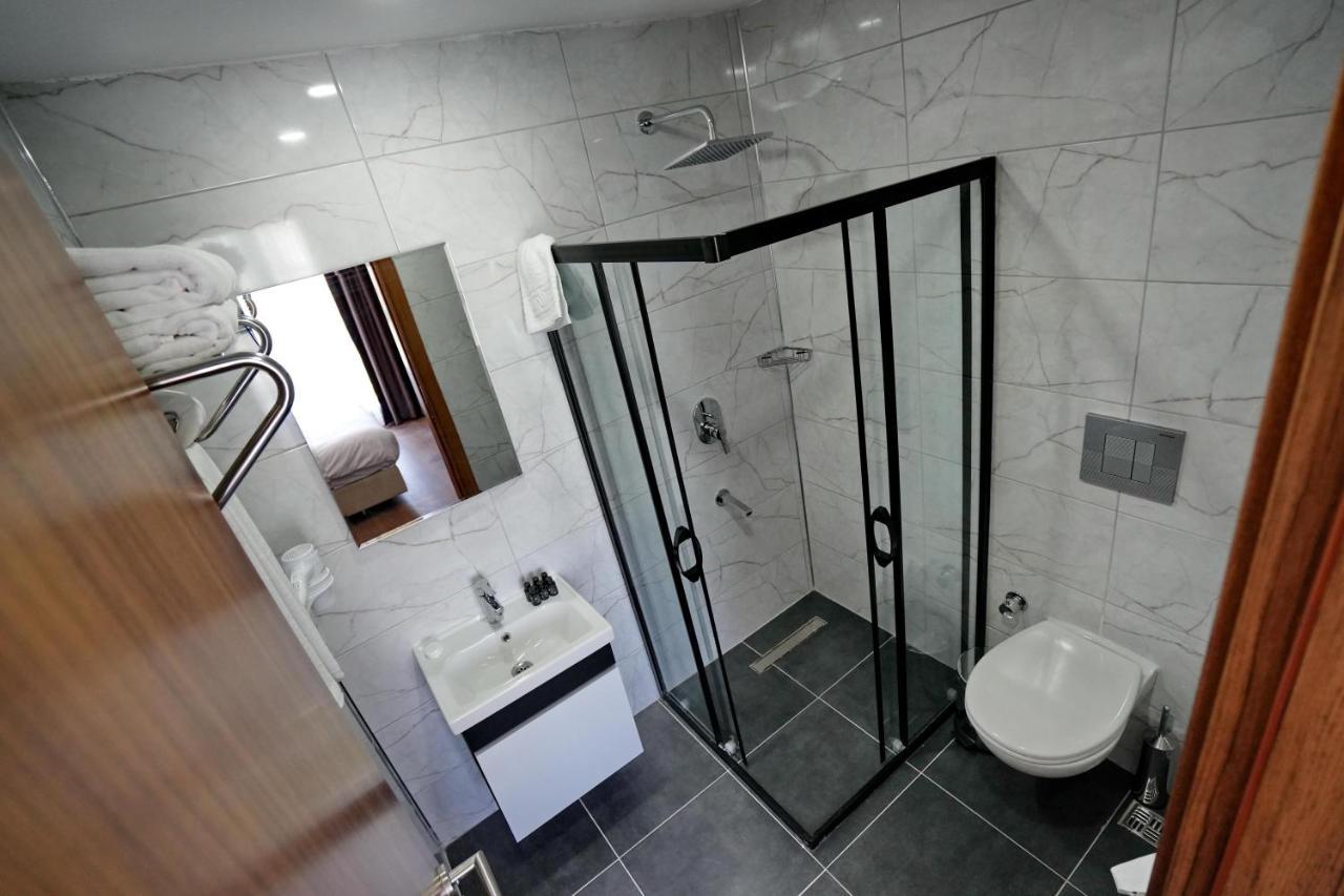 Shelton Airport Hotel Arnavutkoy ภายนอก รูปภาพ