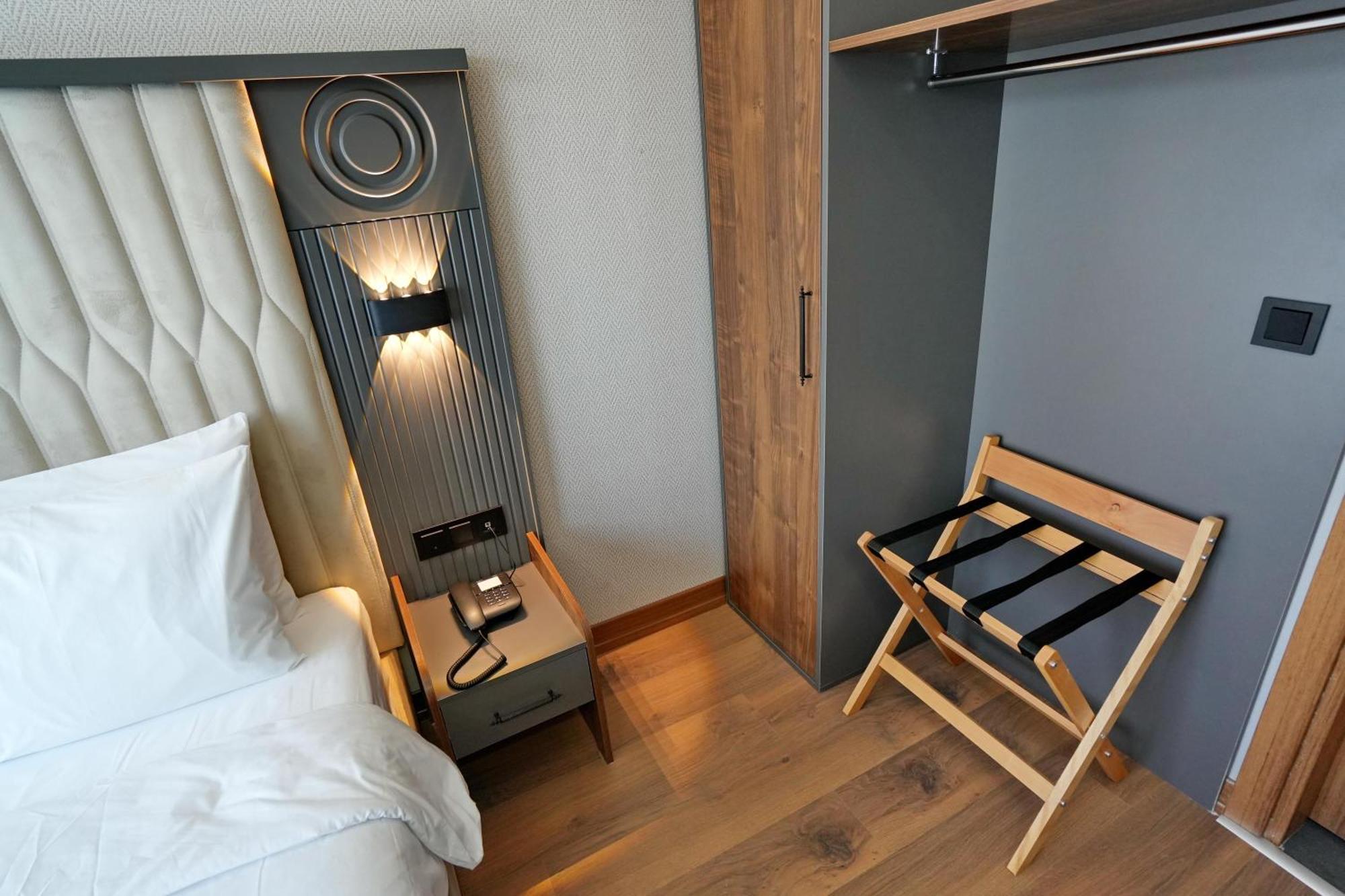 Shelton Airport Hotel Arnavutkoy ภายนอก รูปภาพ