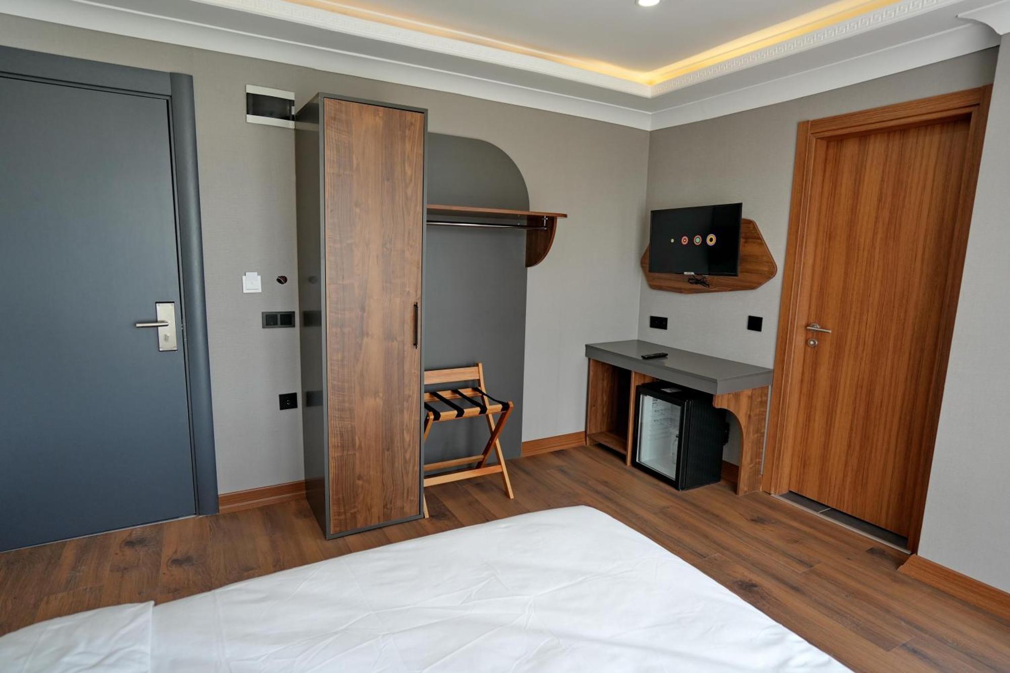 Shelton Airport Hotel Arnavutkoy ภายนอก รูปภาพ